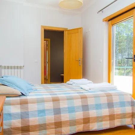 Willa Liiiving In Nazare | Bay View Villas